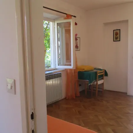 And Artemida Apartamento *