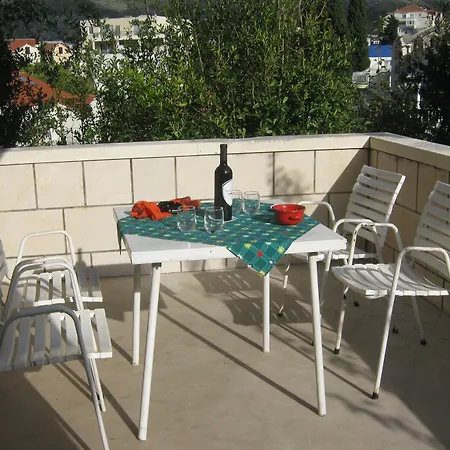 And Artemida Apartamento