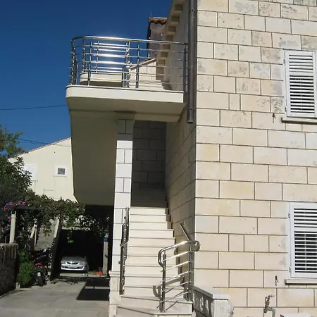 And Artemida Apartamento