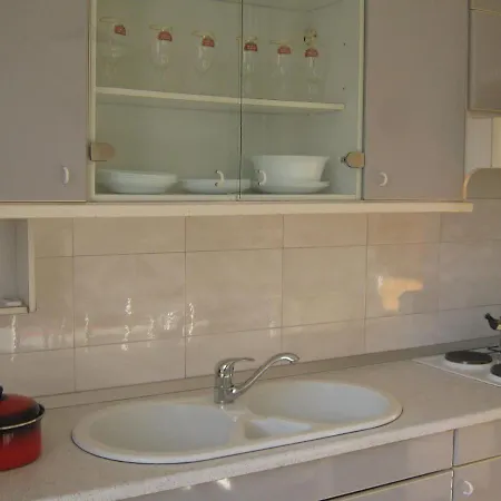 Apartamento And Artemida