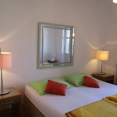 Apartments&rooms Artemida Apartment *