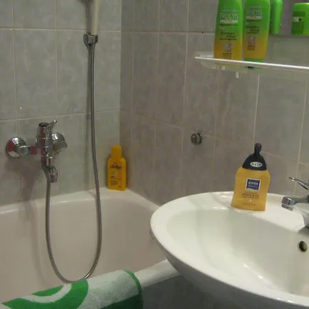 And Artemida アパート