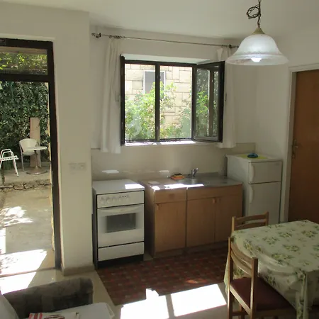 Apartments&rooms Artemida