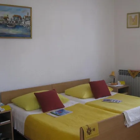 And Artemida * ドゥブロブニク