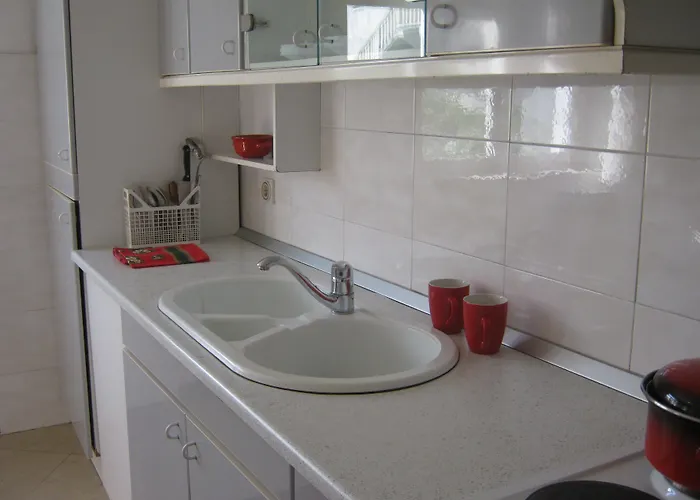 And Artemida Dubrovnik