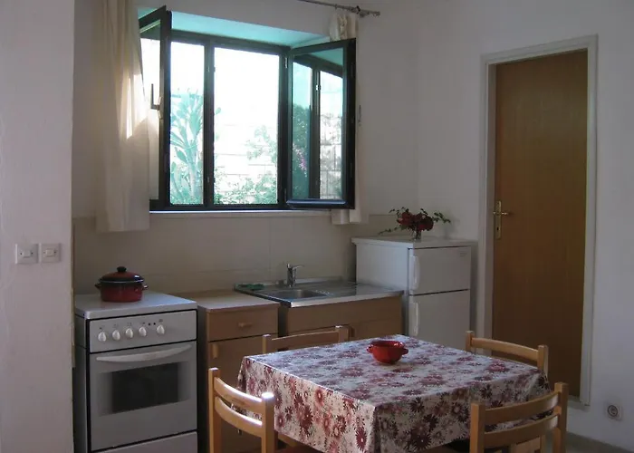 Apartman And Artemida *