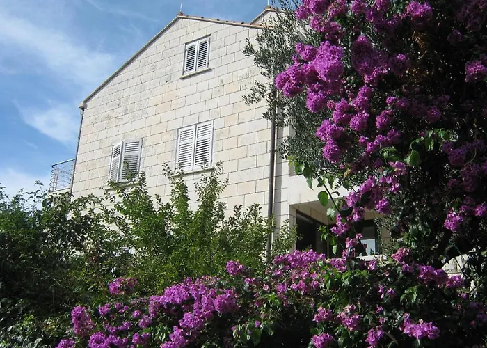 And Artemida Dubrovnik