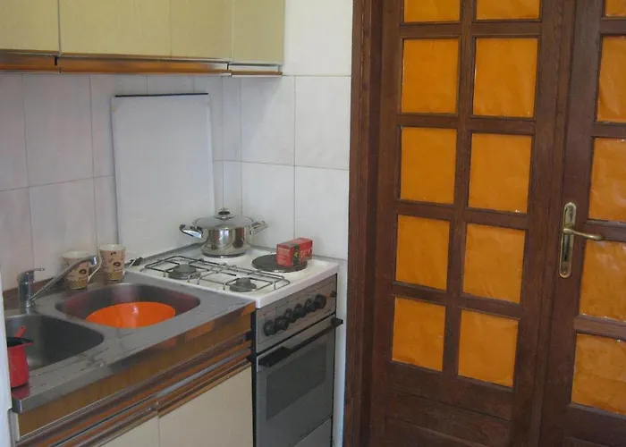 And Artemida Apartman *