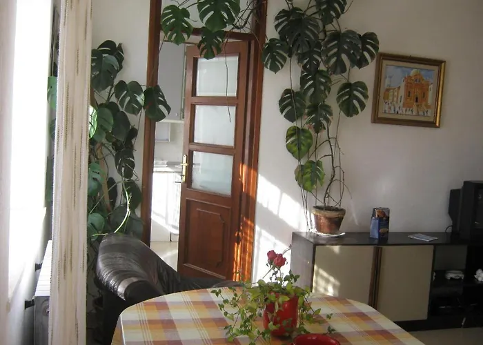 Apartman And Artemida *