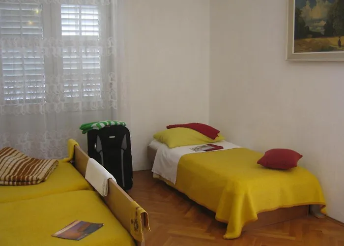 Apartman And Artemida