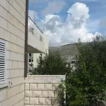 And Artemida شقة دوبروفينك