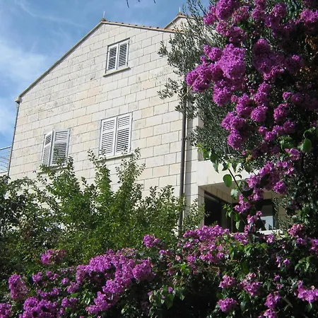 And Artemida Dubrovnik